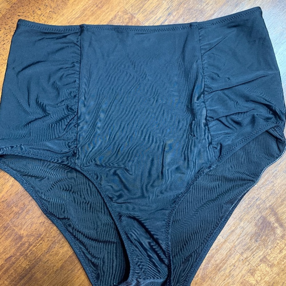 Black aerie high waisted bottoms